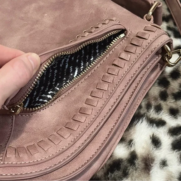 Urban Expressions women’s dusty pink saddle bag boho - Picture 7 of 13